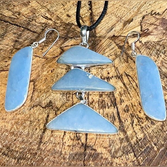 Blue Anhydrite Angelite Pendant & Earrings - Picture 8 of 10